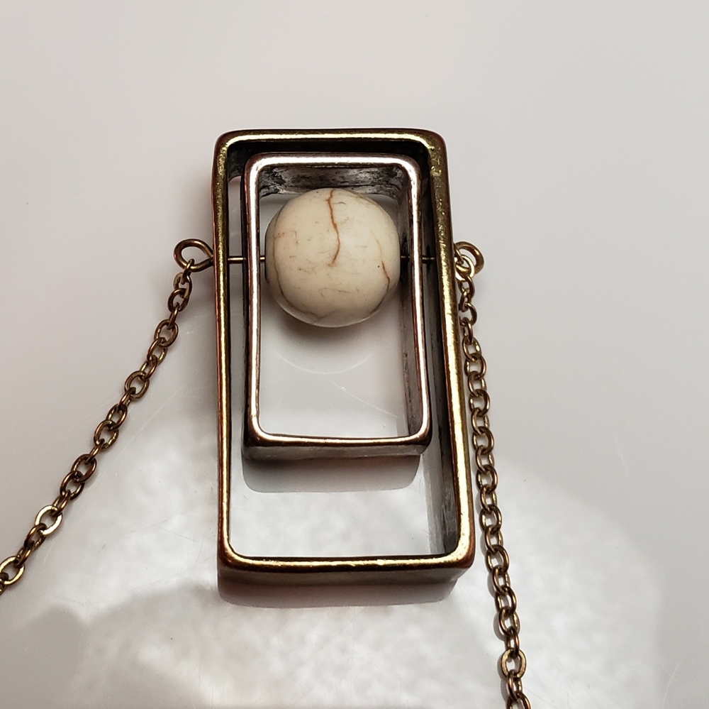 Pendant necklace